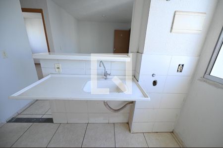 Cozinha de apartamento para alugar com 2 quartos, 42m² em Jardim Imperial, Aparecida de Goiânia
