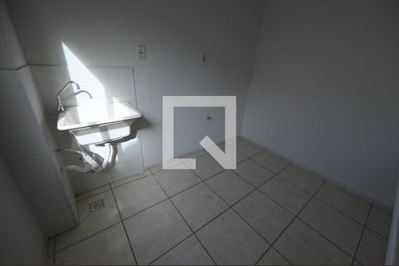 Área de Serviço de apartamento para alugar com 2 quartos, 42m² em Jardim Imperial, Aparecida de Goiânia