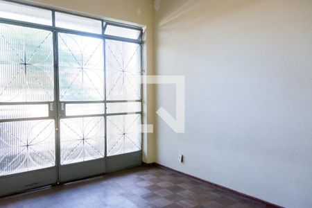 Casa 1 - Sala de casa à venda com 7 quartos, 220m² em Alvorada, Contagem