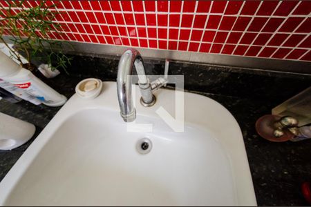 Casa à venda com 200m², 3 quartos e 2 vagasBanheiro suíte