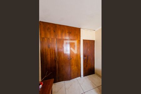 Casa à venda com 200m², 3 quartos e 2 vagasQuarto 2