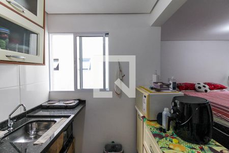 Cozinha de apartamento para alugar com 1 quarto, 24m² em Jardim Independência, São Paulo