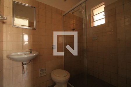 Banheiro de casa para alugar com 1 quarto, 40m² em Vila Leonor, São Paulo