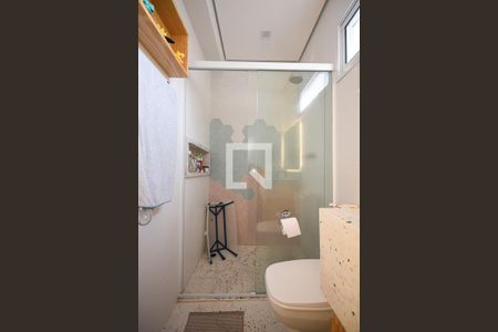 Casa para alugar com 580m², 3 quartos e 5 vagasBanheiro suíte 2