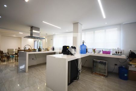 Casa para alugar com 580m², 3 quartos e 5 vagasCozinha