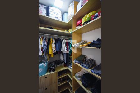 Casa para alugar com 580m², 3 quartos e 5 vagasArmário da suíte 2