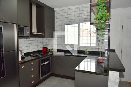Casa à venda com 80m², 3 quartos e 2 vagasCozinha