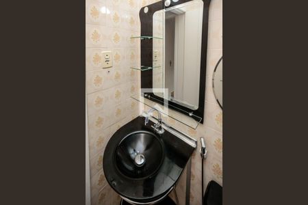 Apartamento à venda com 60m², 2 quartos e 1 vaga Apartamento à venda com 60m², 2 quartos e 1 vagaBanheiro