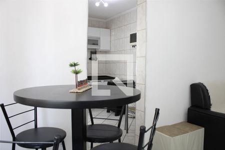 sala de apartamento para alugar com 2 quartos, 75m² em Jardim Belmar, Guarujá