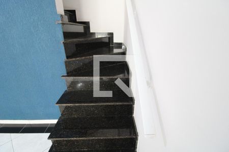 Escada de casa à venda com 3 quartos, 117m² em Vila Arriete, São Paulo