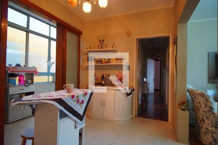 Sala  de apartamento à venda com 3 quartos, 90m² em Navegantes, Porto Alegre