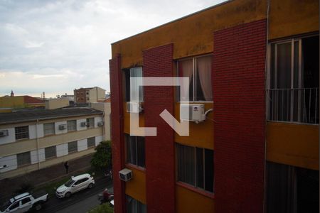 Sala_ vista  de apartamento à venda com 3 quartos, 90m² em Navegantes, Porto Alegre