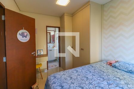Apartamento à venda com 124m², 3 quartos e 2 vagasSuíte 2