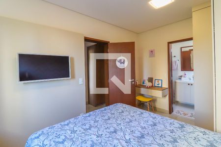 Apartamento à venda com 124m², 3 quartos e 2 vagasSuíte 2