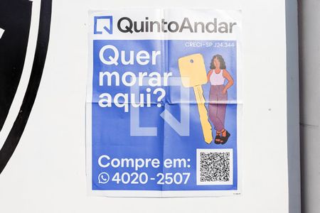 Casa à venda com 338m², 2 quartos e 8 vagas Casa à venda com 338m², 2 quartos e 8 vagasFachada