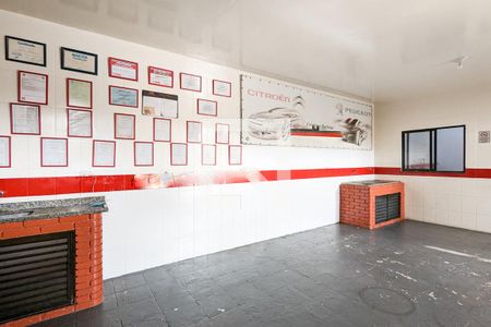 Casa à venda com 338m², 2 quartos e 8 vagas Casa à venda com 338m², 2 quartos e 8 vagasChurrasqueira