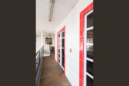 Casa à venda com 338m², 2 quartos e 8 vagas Casa à venda com 338m², 2 quartos e 8 vagasVaranda