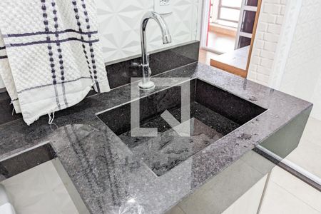 Casa à venda com 338m², 2 quartos e 8 vagas Casa à venda com 338m², 2 quartos e 8 vagasBanheiro da suíte 2