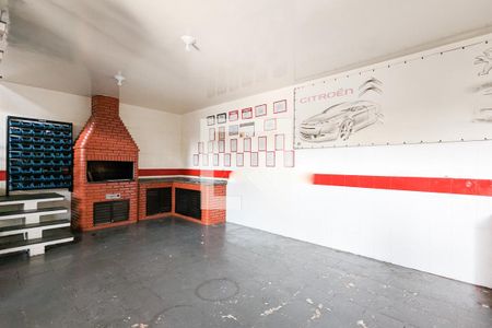 Casa à venda com 338m², 2 quartos e 8 vagas Casa à venda com 338m², 2 quartos e 8 vagasChurrasqueira