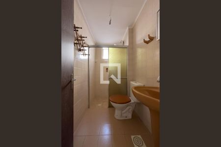 Banheiro de apartamento à venda com 1 quarto, 45m² em Cascata, Porto Alegre