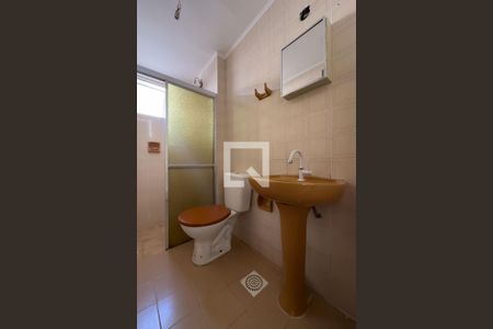 Banheiro de apartamento à venda com 1 quarto, 45m² em Cascata, Porto Alegre