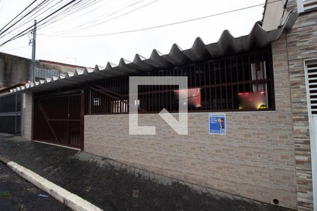 Casa à venda com 120m², 3 quartos e 2 vagasFachada