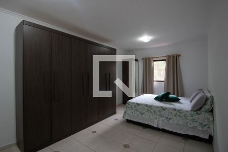Casa à venda com 120m², 3 quartos e 2 vagasSuite 