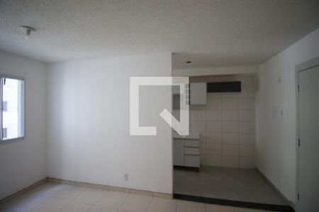 Sala de apartamento para alugar com 2 quartos, 45m² em Jardim Santo Antonio, São Paulo