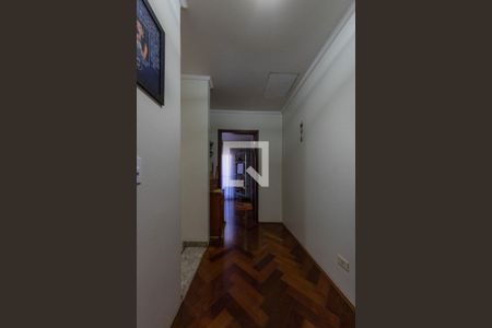 Casa à venda com 286m², 4 quartos e 4 vagasCorredor