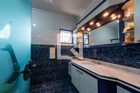 Casa à venda com 286m², 4 quartos e 4 vagasBanheiro 