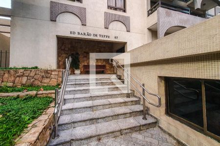 Apartamento à venda com 100m², 3 quartos e 2 vagasFachada e portaria