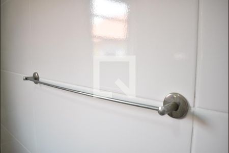 Casa para alugar com 80m², 2 quartos e sem vagaDetalhe do banheiro