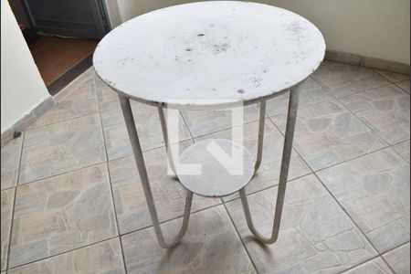 Casa para alugar com 80m², 2 quartos e sem vagaDetalhe