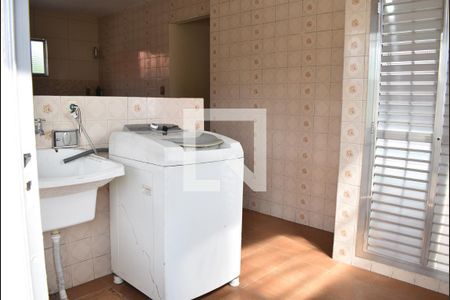 Casa para alugar com 80m², 2 quartos e sem vagaÁrea de Serviço