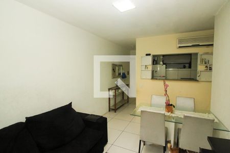 Sala de apartamento para alugar com 2 quartos, 74m² em Azenha, Porto Alegre