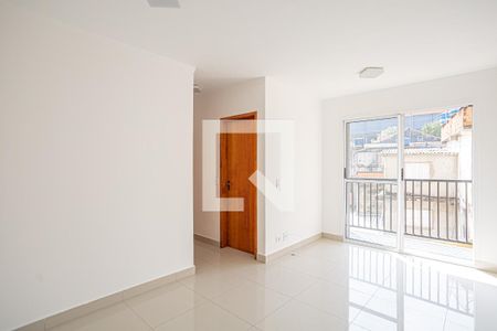 Sala de apartamento para alugar com 2 quartos, 51m² em Jardim Santa Tereza, Carapicuíba