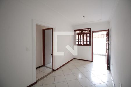Sala de casa de condomínio para alugar com 2 quartos, 60m² em Santa Mônica, Belo Horizonte