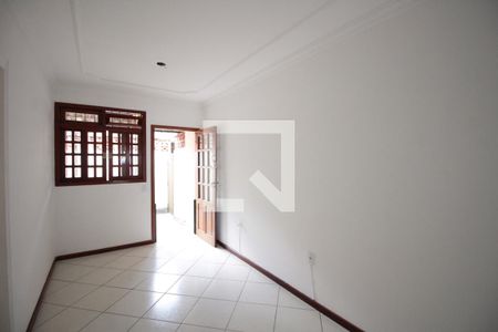 Sala de casa de condomínio para alugar com 2 quartos, 60m² em Santa Mônica, Belo Horizonte