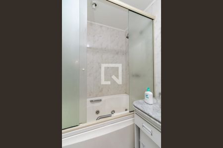 Apartamento para alugar com 119m², 3 quartos e 2 vagas Apartamento para alugar com 119m², 3 quartos e 2 vagasBanheiro da Suíte