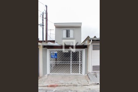 Casa para alugar com 180m², 3 quartos e 2 vagasFachada