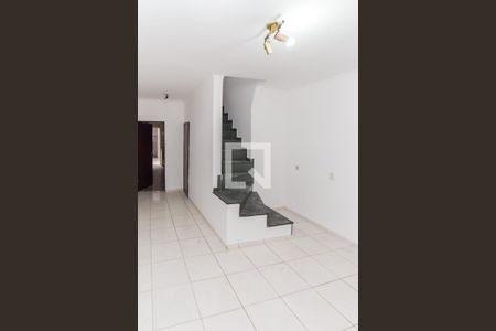 Sala   de casa para alugar com 3 quartos, 180m² em Vila Constança, São Paulo