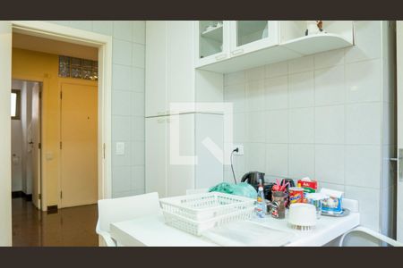 Apartamento à venda com 241m², 5 quartos e 4 vagasCozinha