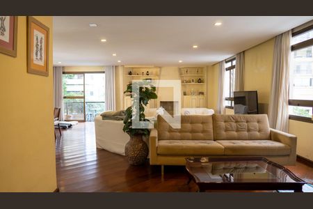 Apartamento à venda com 241m², 5 quartos e 4 vagasSala