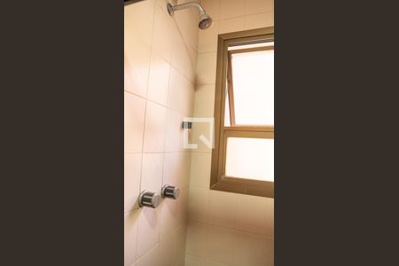 Apartamento à venda com 241m², 5 quartos e 4 vagasBanheiro da Suíte 2