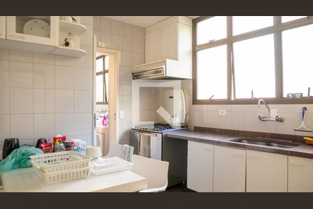 Apartamento à venda com 241m², 5 quartos e 4 vagasCozinha
