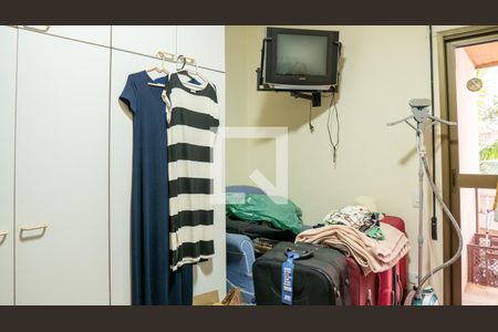 Apartamento à venda com 241m², 5 quartos e 4 vagasQuarto 2