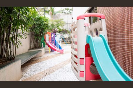 Apartamento à venda com 241m², 5 quartos e 4 vagasPlayground