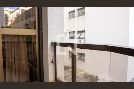 Apartamento à venda com 241m², 5 quartos e 4 vagasVaranda