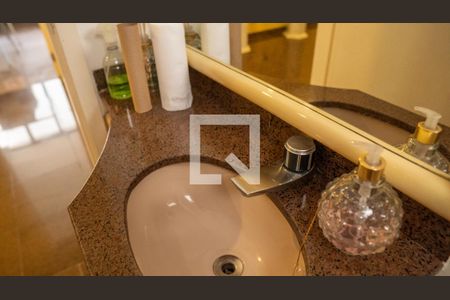 Apartamento à venda com 241m², 5 quartos e 4 vagasLavabo