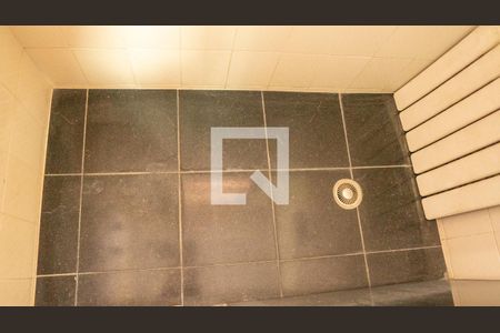 Apartamento à venda com 241m², 5 quartos e 4 vagasBanheiro da Suíte 2